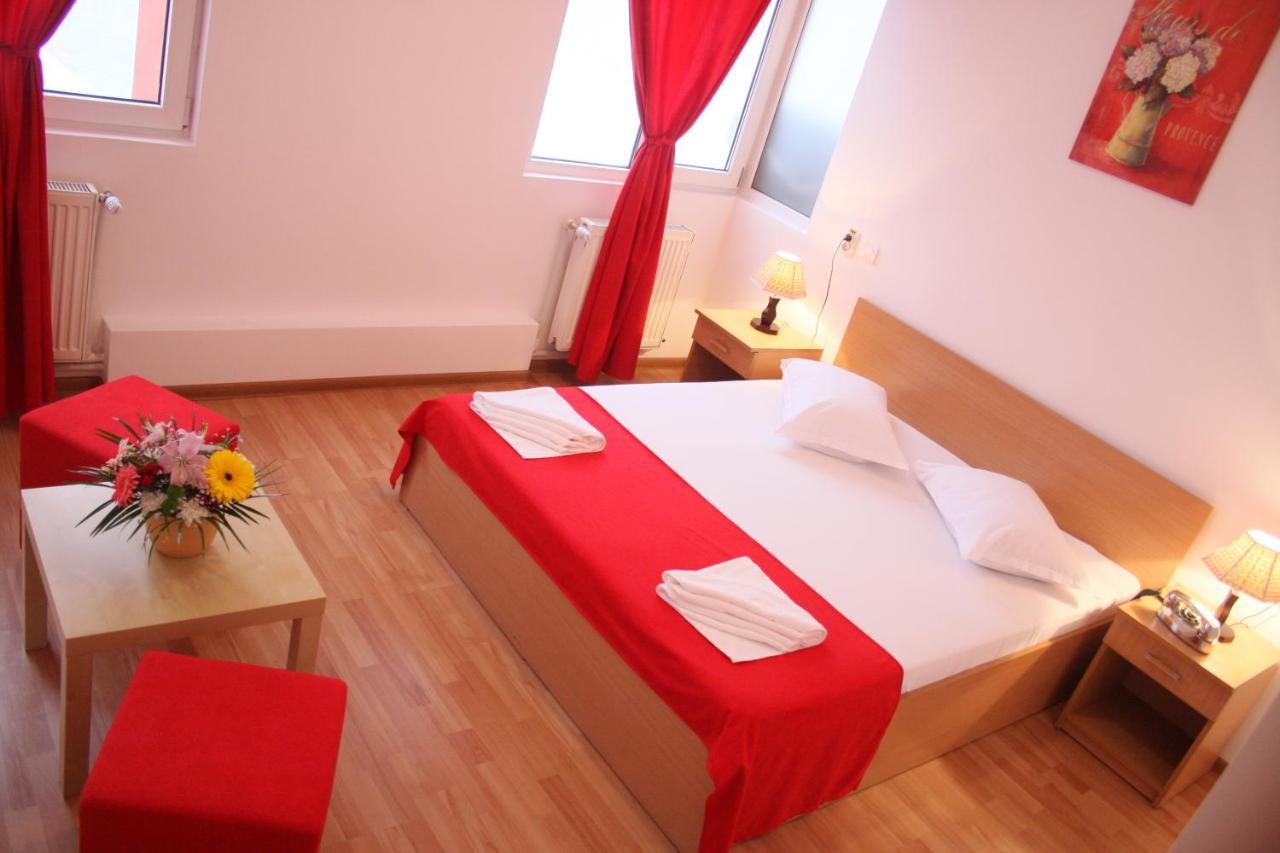 Hotel Sir Gara De Nord Βουκουρέστι Δωμάτιο φωτογραφία